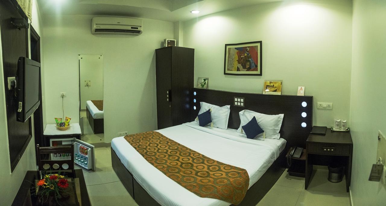 Hotel Amby Inn Νέο Δελχί Εξωτερικό φωτογραφία