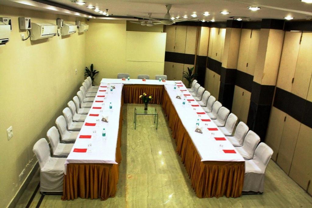 Hotel Amby Inn Νέο Δελχί Εξωτερικό φωτογραφία